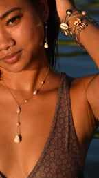 Cone Shell / One-Sided Pearl Necklace