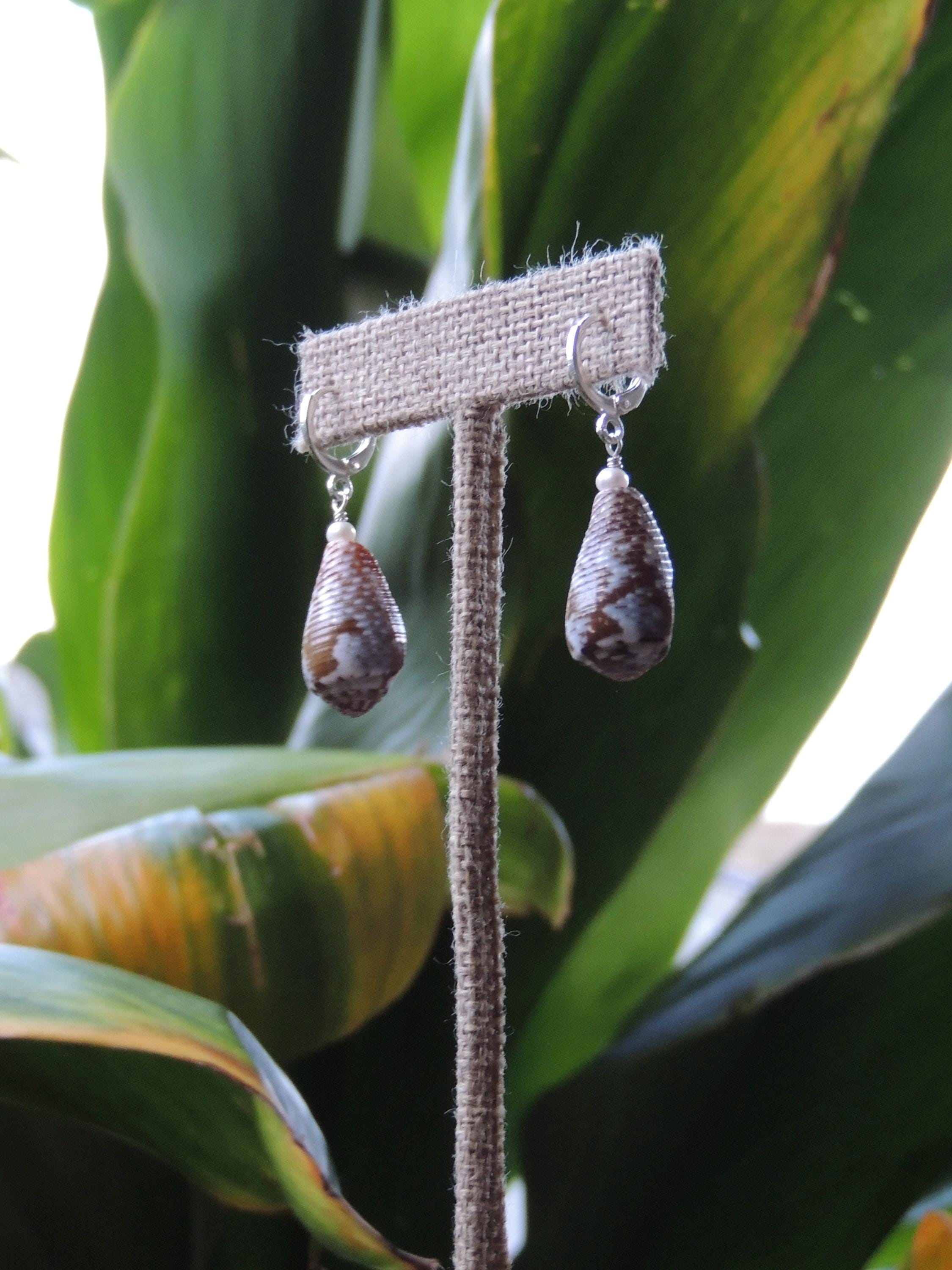 Cat Cone Shell Huggies