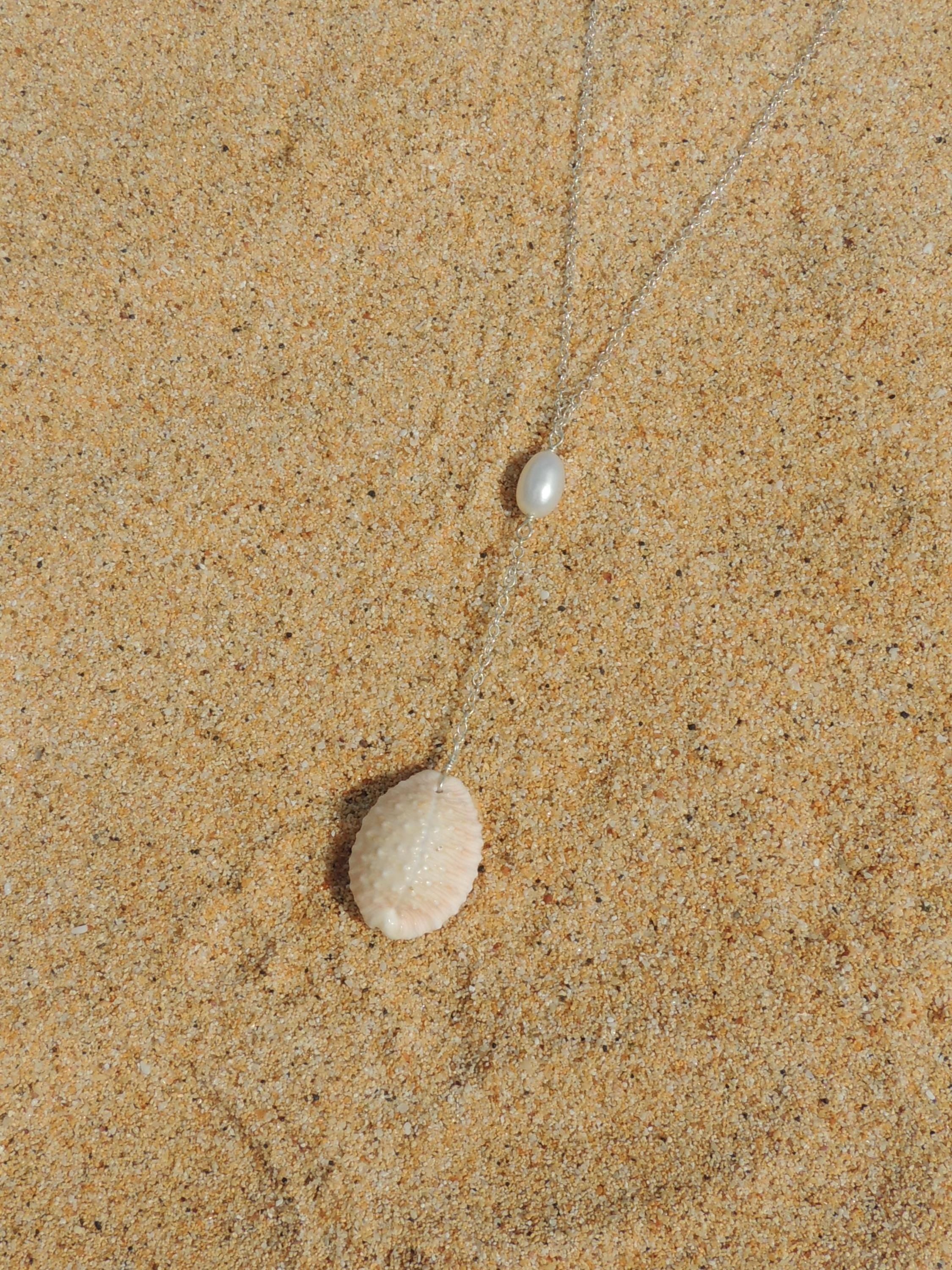 Granulated Cowrie Shell Lariat Necklace