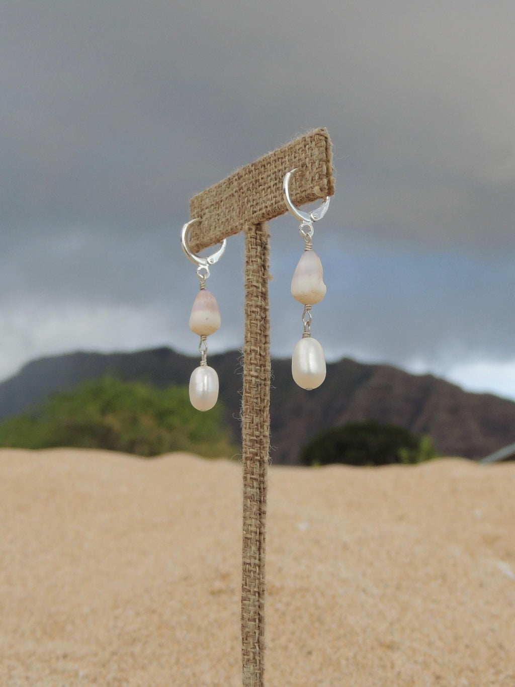 Cone Shell / White Pearl Huggies