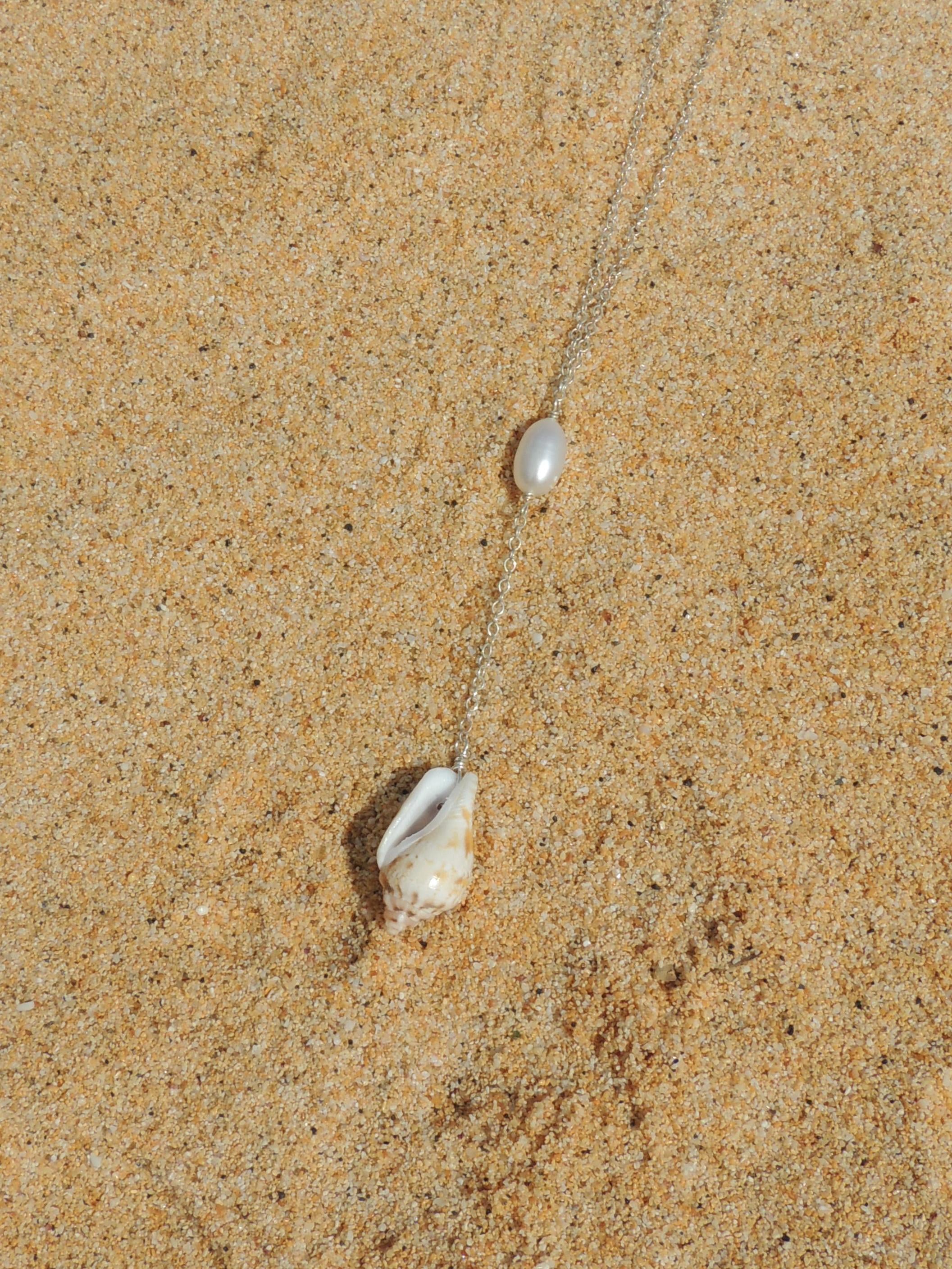 Stromb Shell Lariat Necklace