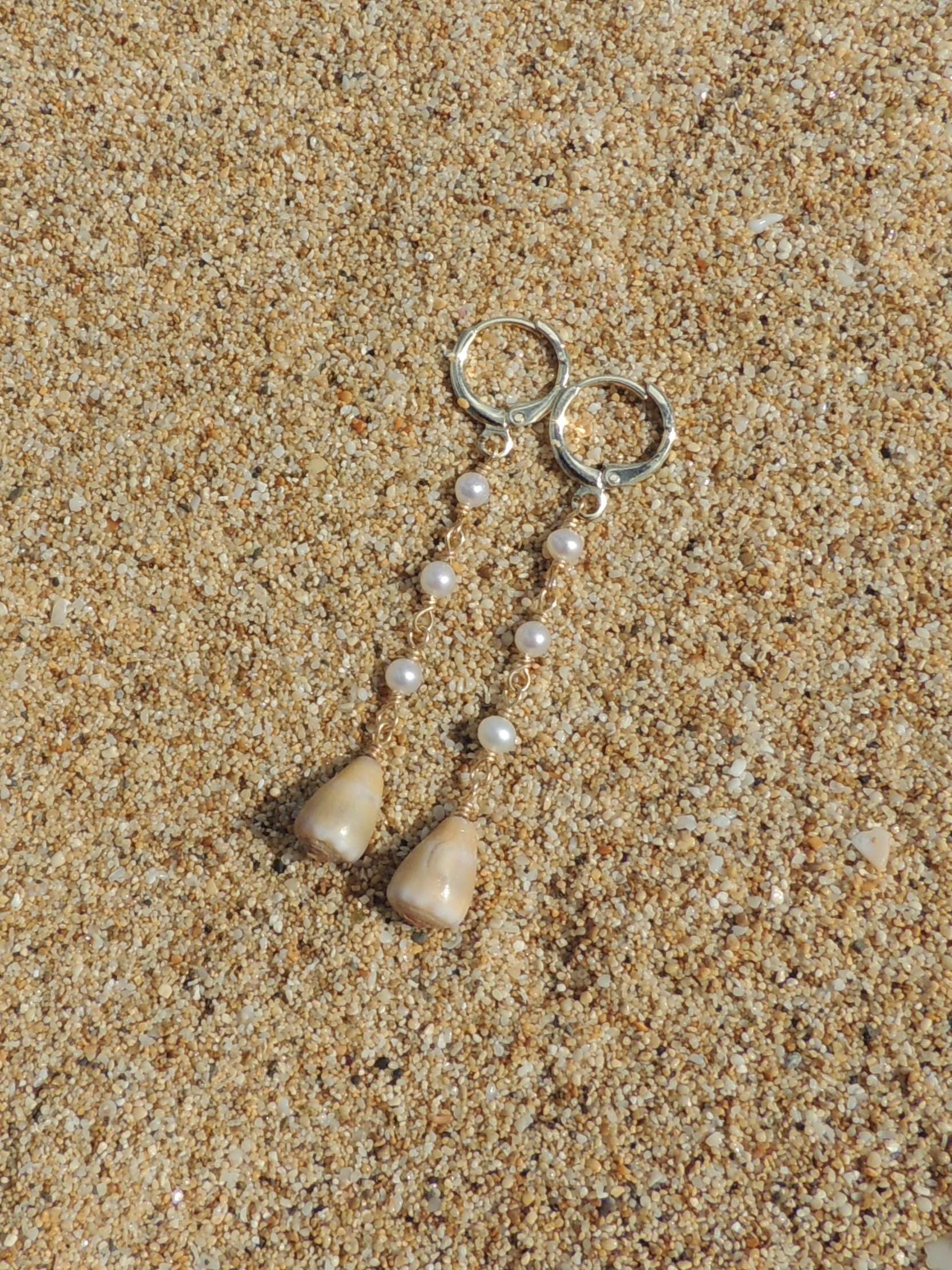 Cone Shell Huggies