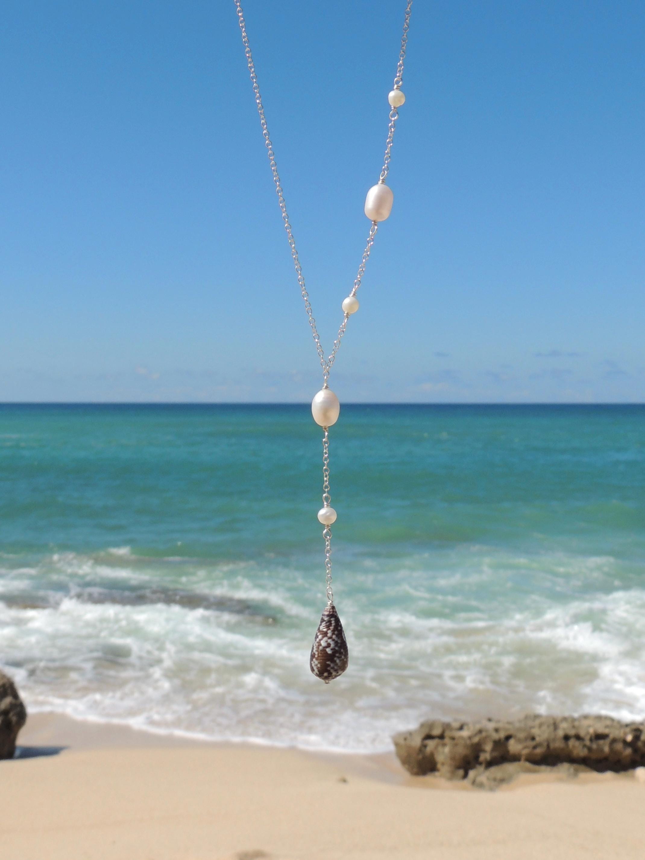 Cone Shell / One-Sided Pearl Necklace