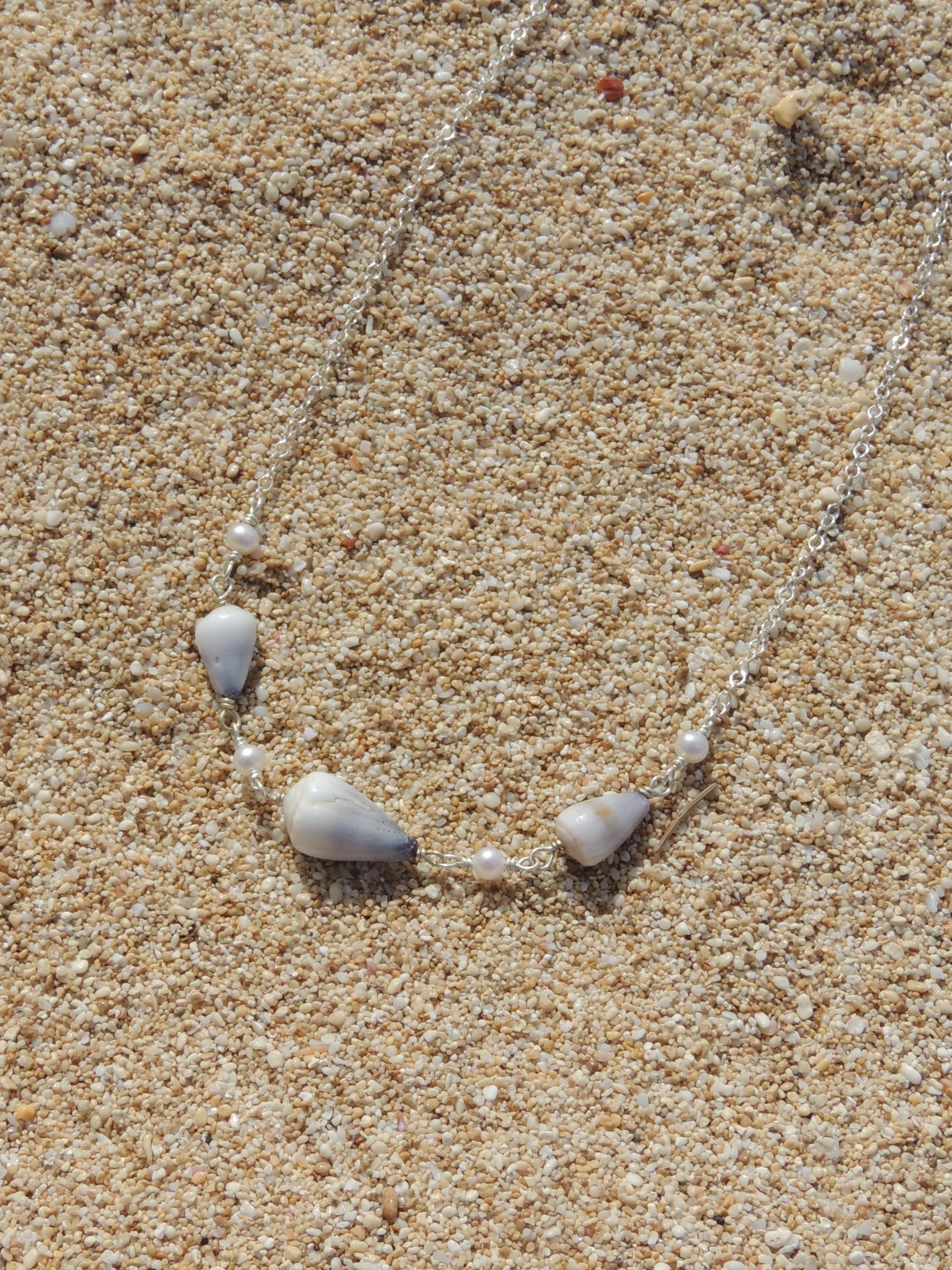 Cone Shell Choker / White Pearls
