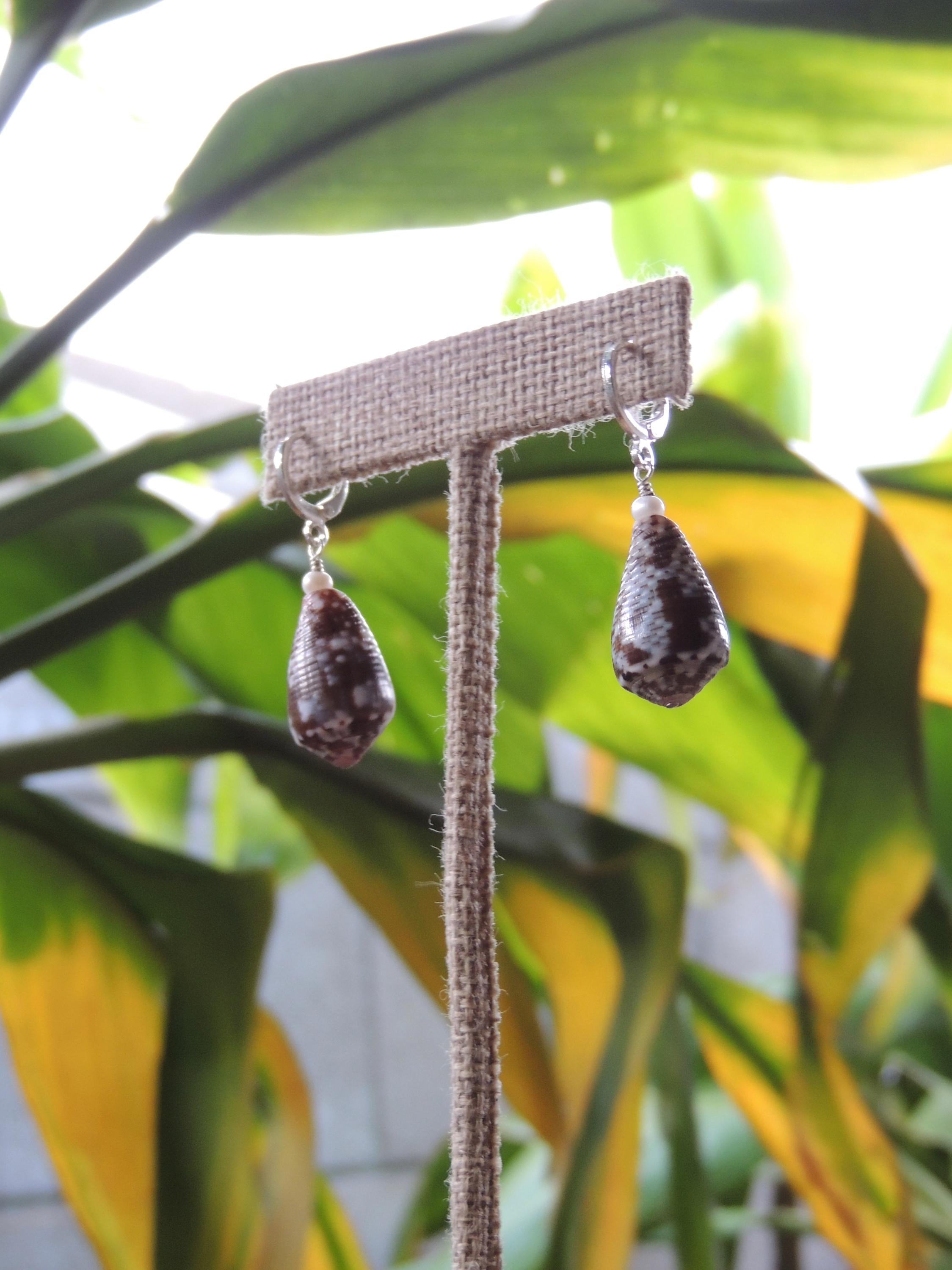 Cat Cone Shell Huggies