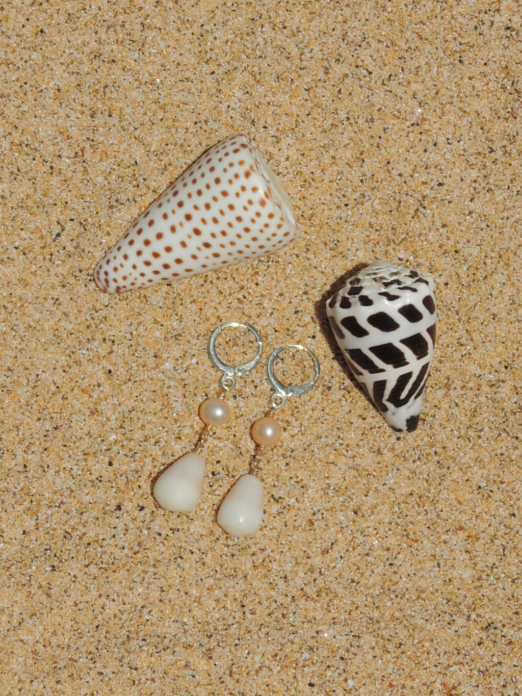 Cone Shell Huggies