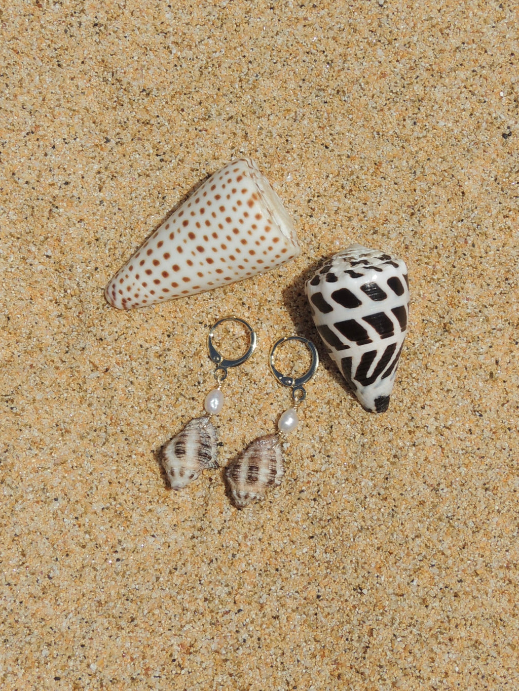 Triton Shell Huggies