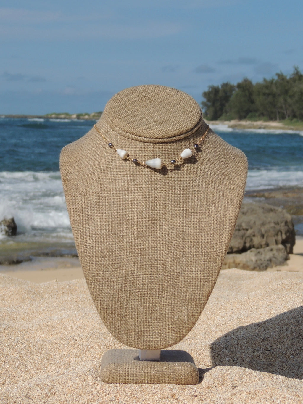 Cone Shell Choker / Black Pearls