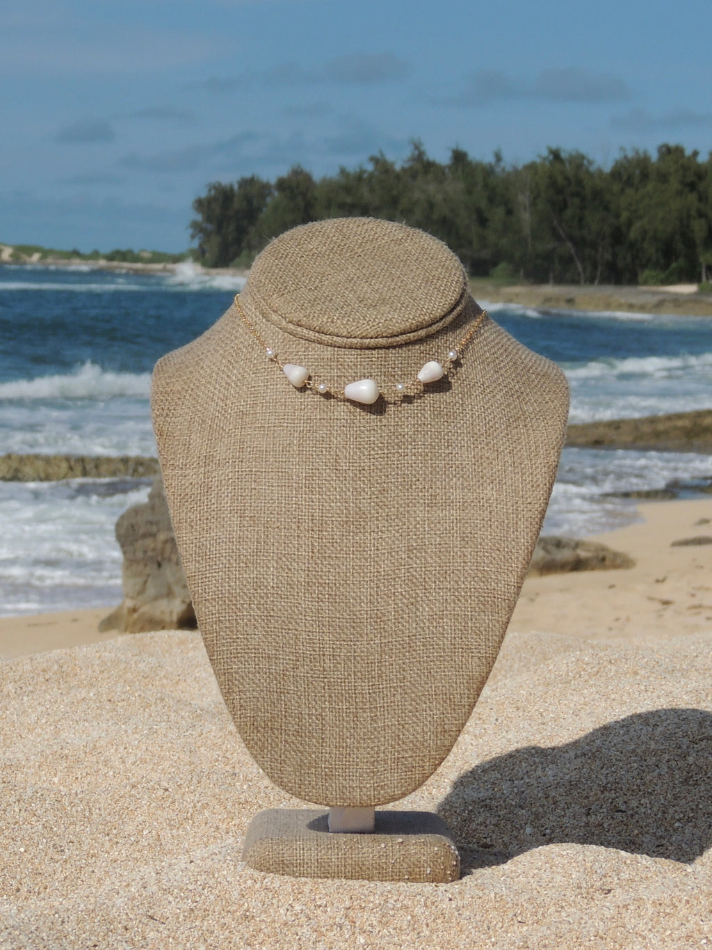 Cone Shell Choker / White Pearls