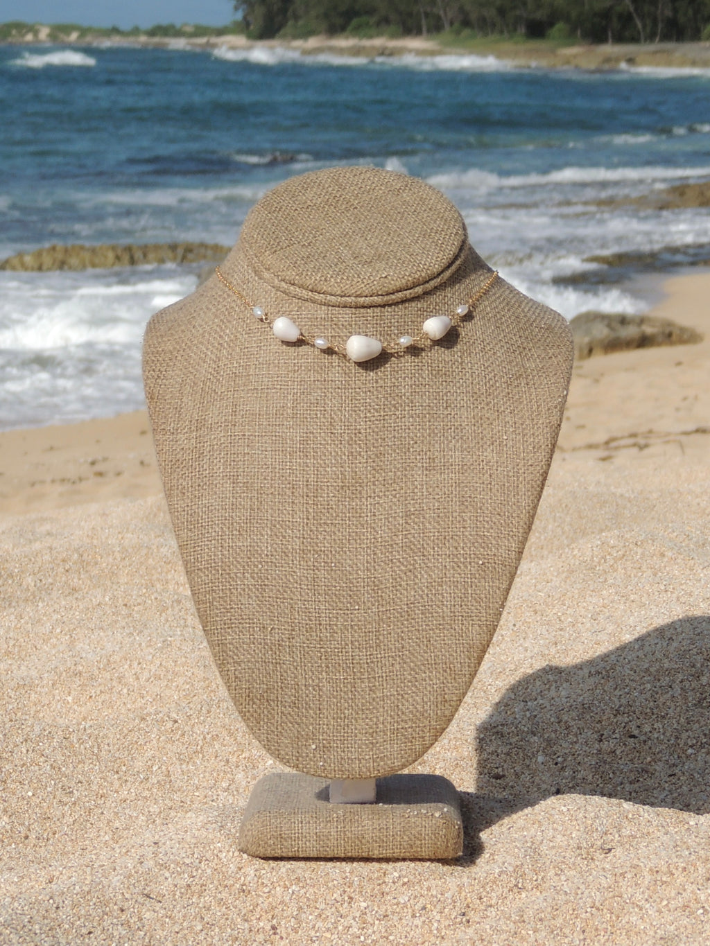 Cone Shell Choker / White Pearls