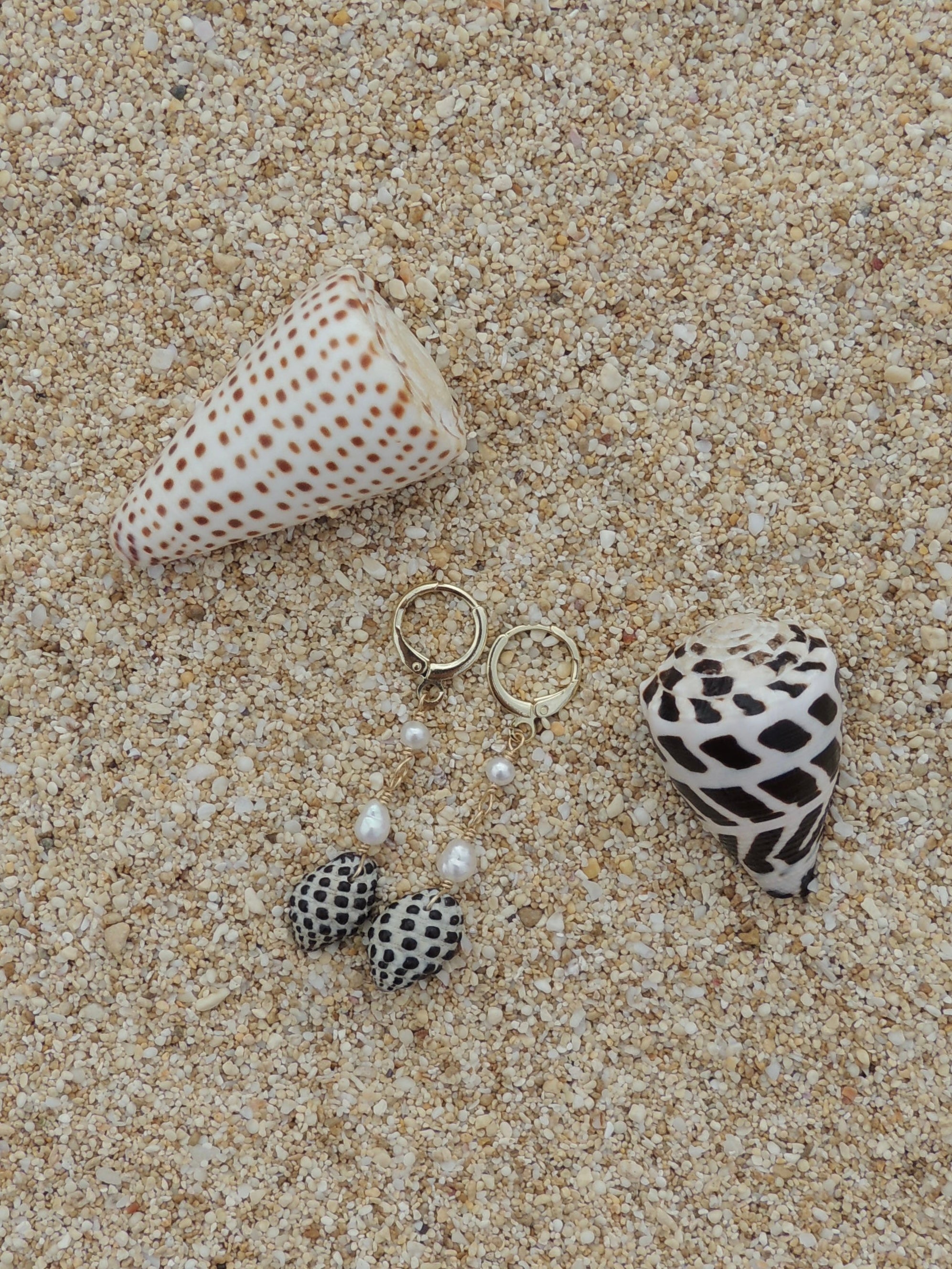 Drupe Shell Huggies