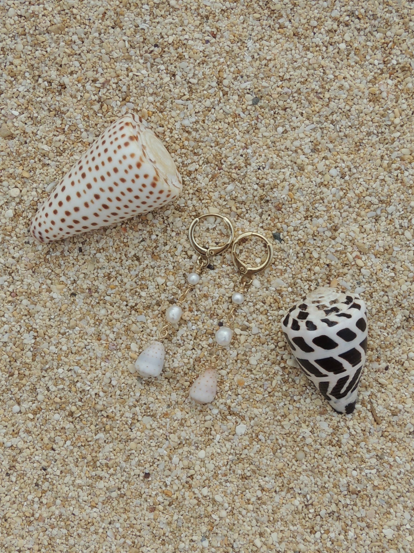 Abbreviated Cone Shell Huggies