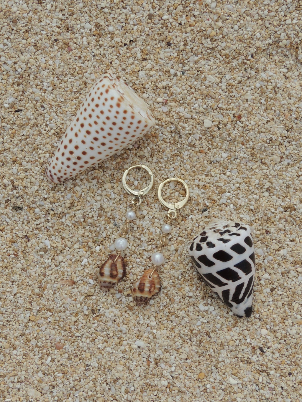 Triton Shell Huggies