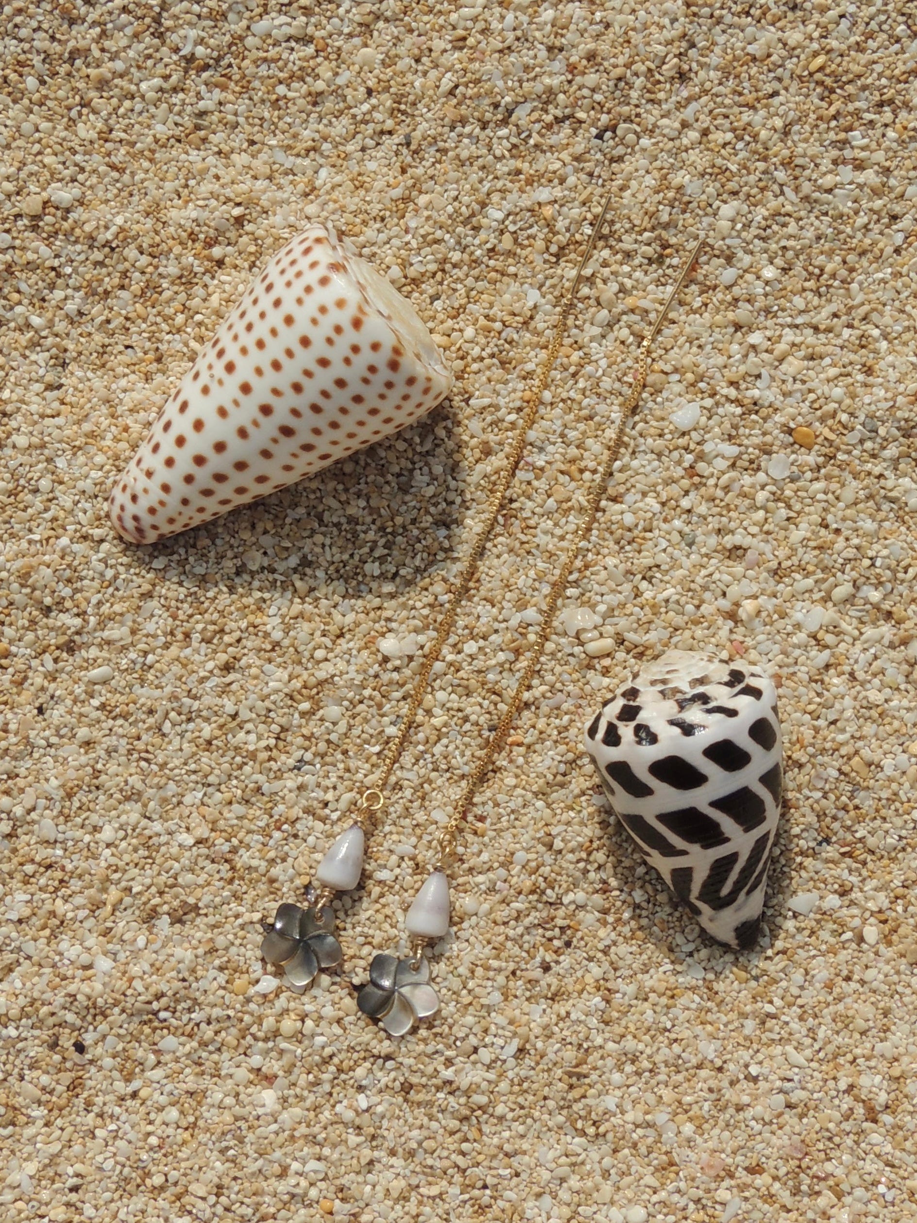 Cone Shell / Plumeria Charm Threaders