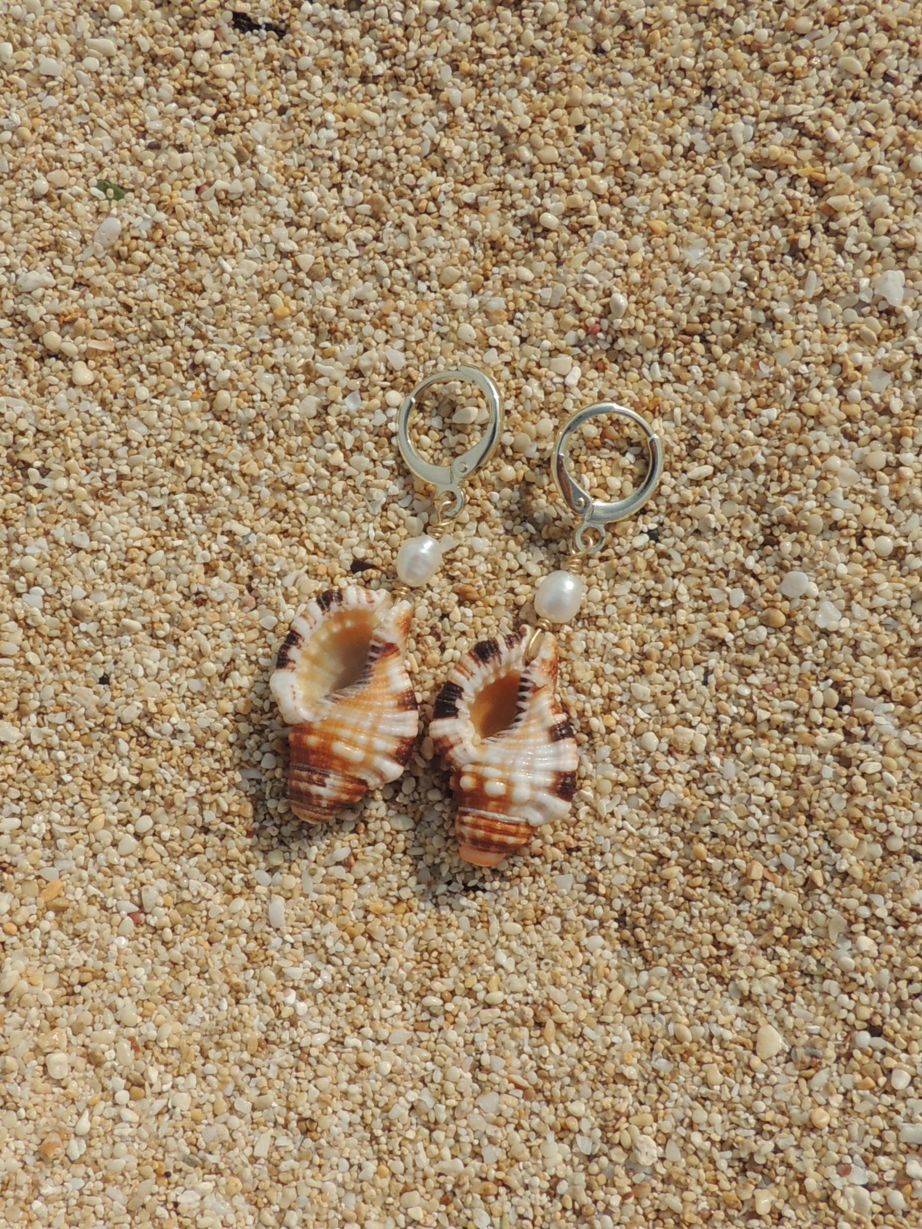 Triton Shell Huggies