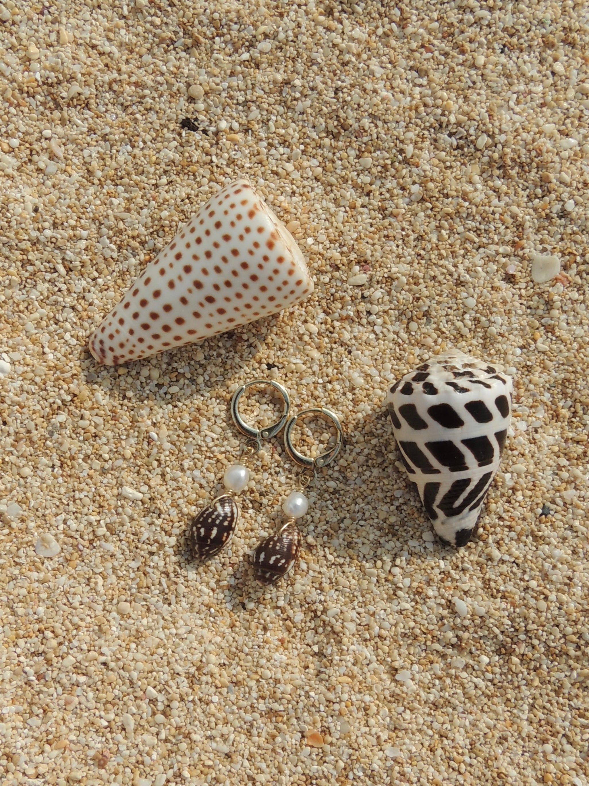 Brown Shell Huggies