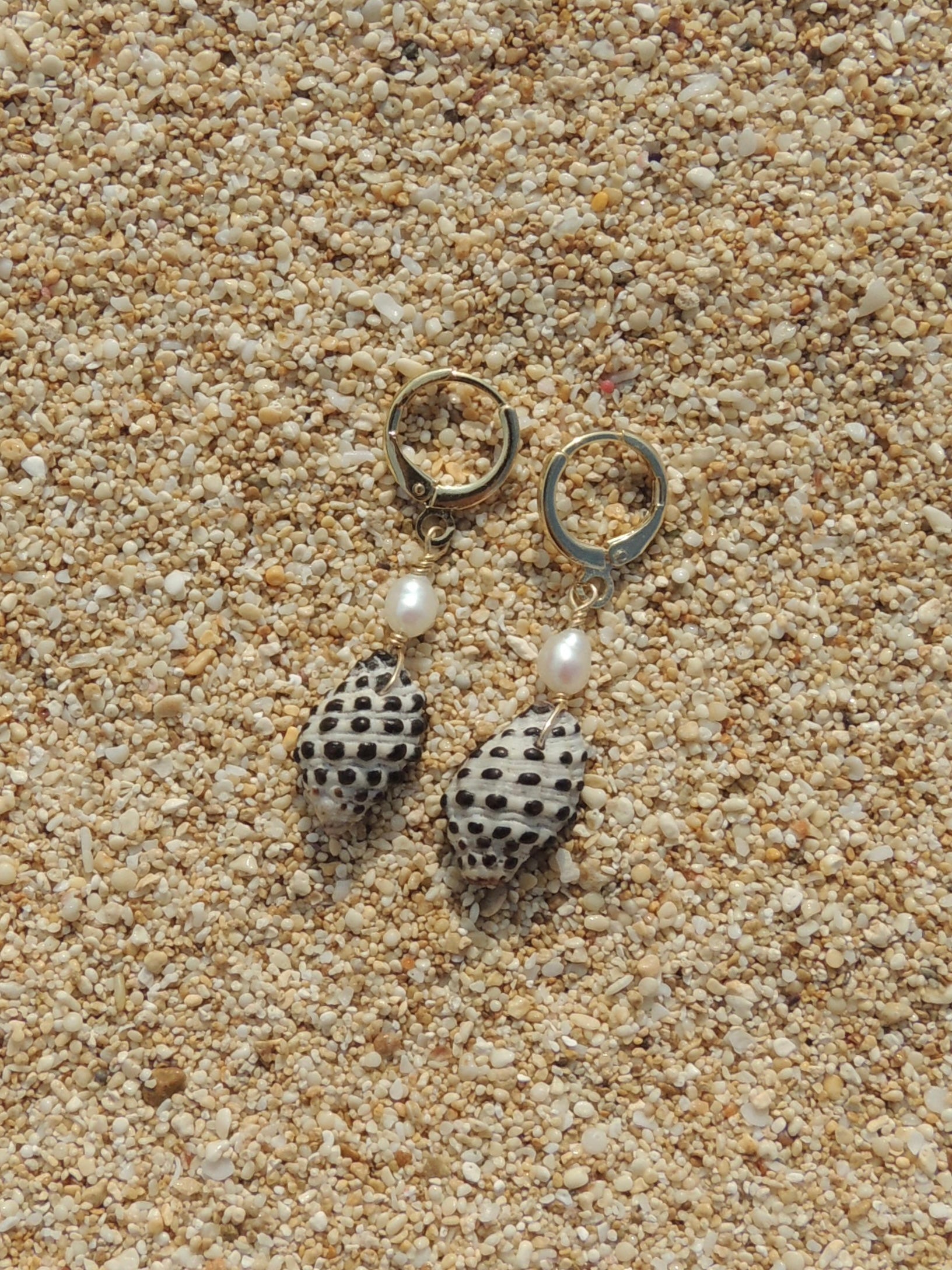 Drupe Shell Huggies