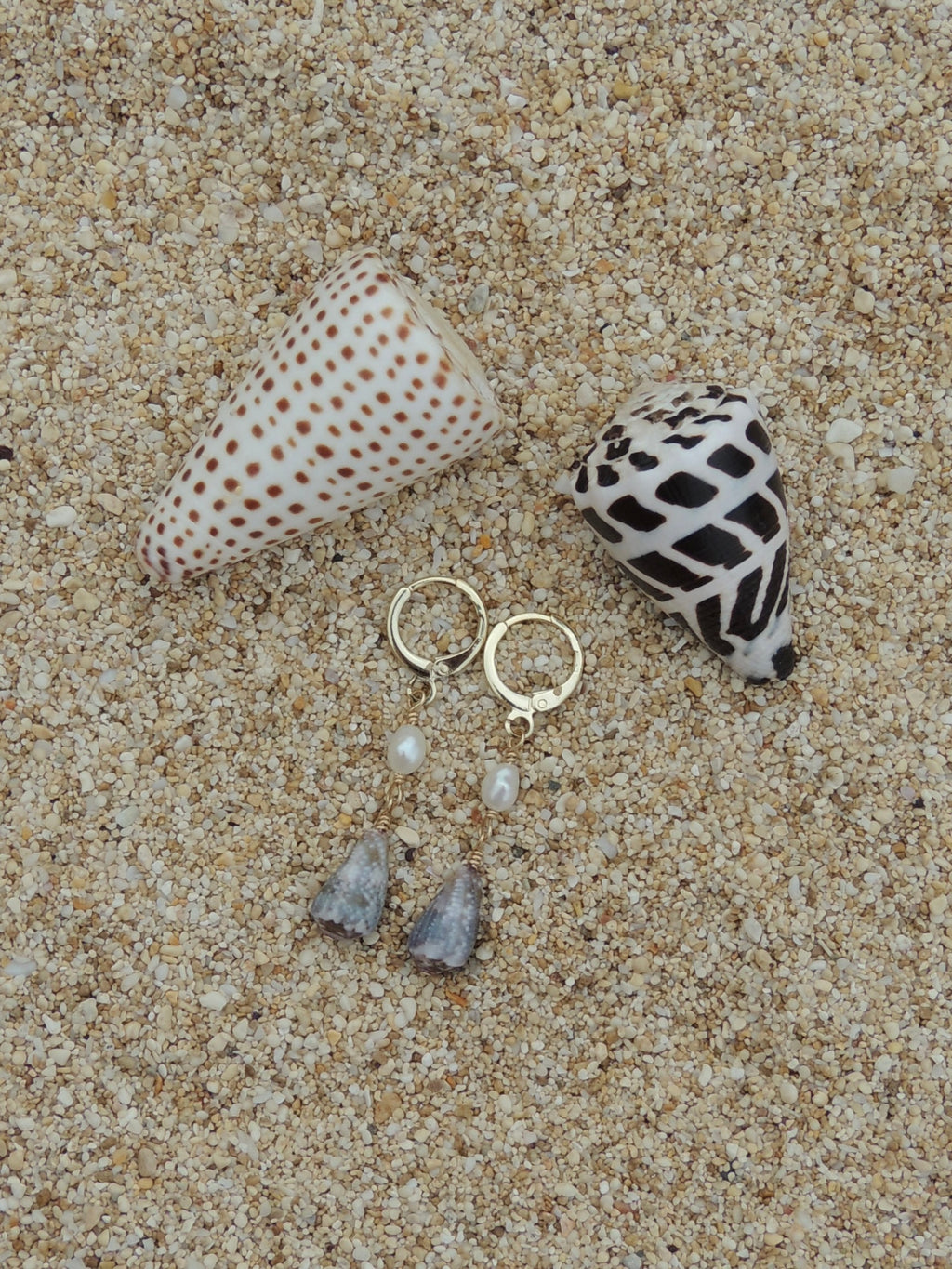 Cat Cone Shell Huggies
