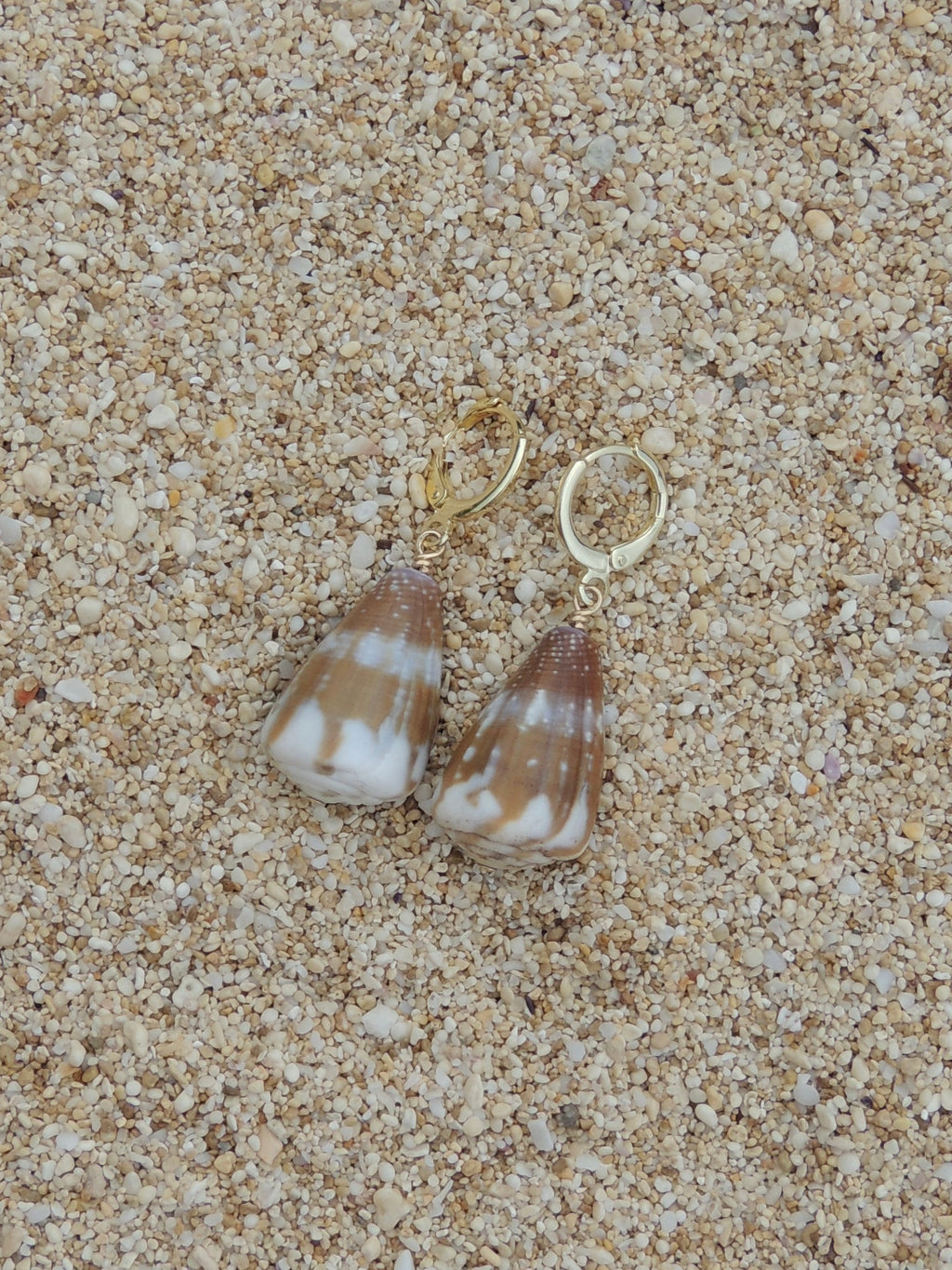 Rat Cone Shell Huggies