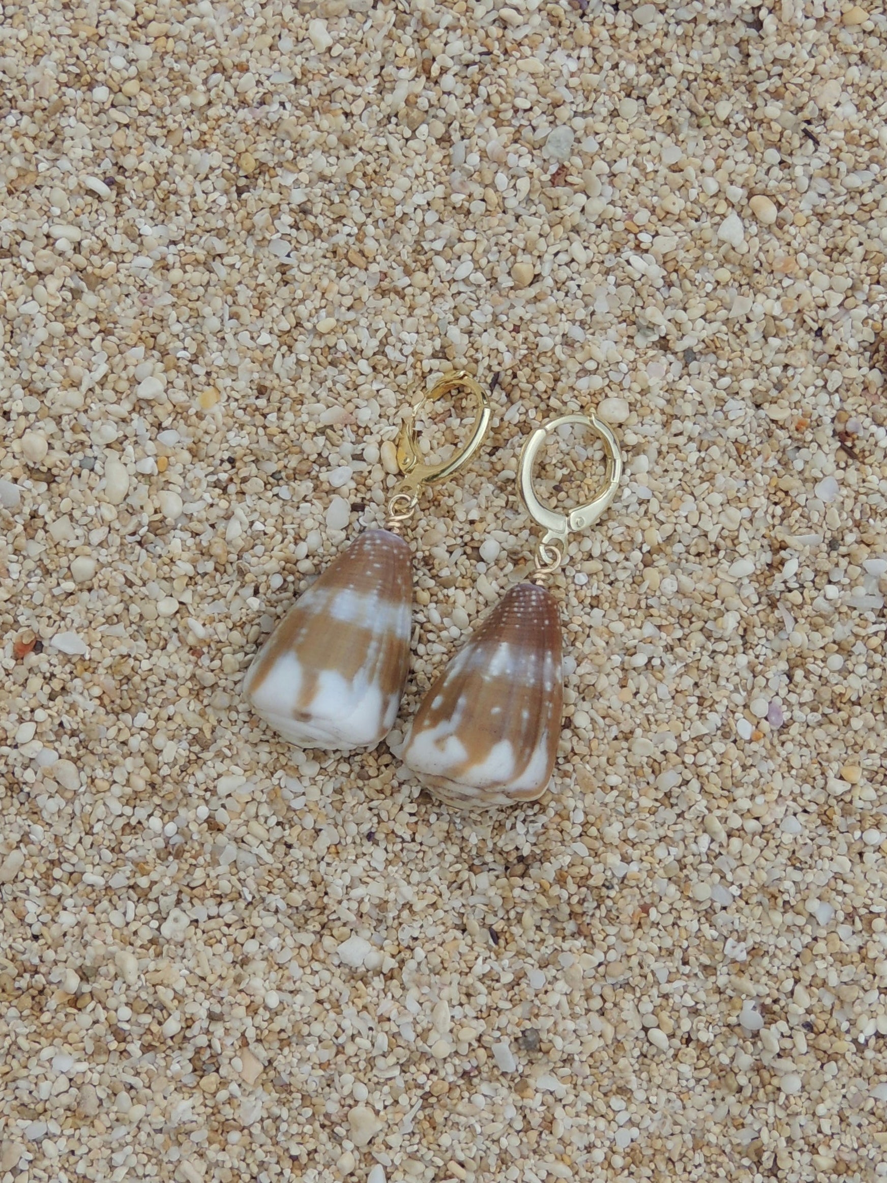 Rat Cone Shell Huggies