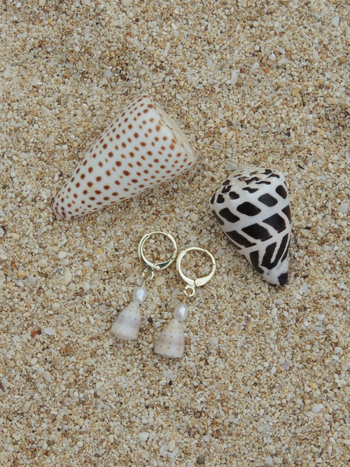 Abbreviated Cone Shell Huggies