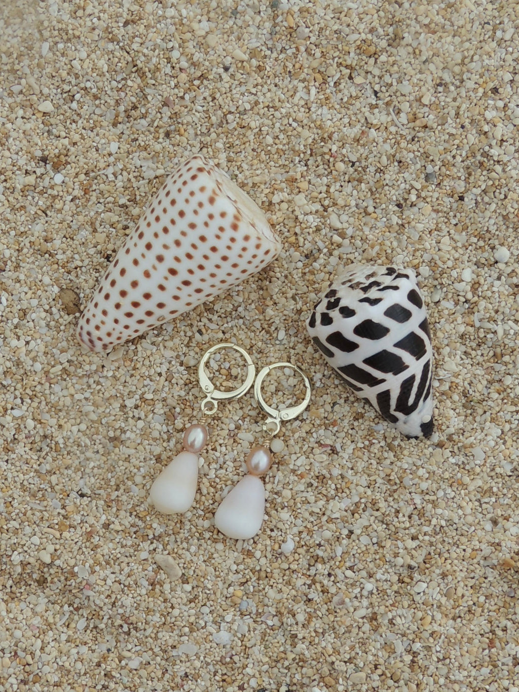 Cone Shell Huggies