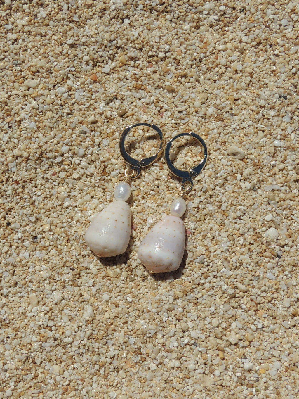 Abbreviated Cone Shell Huggies