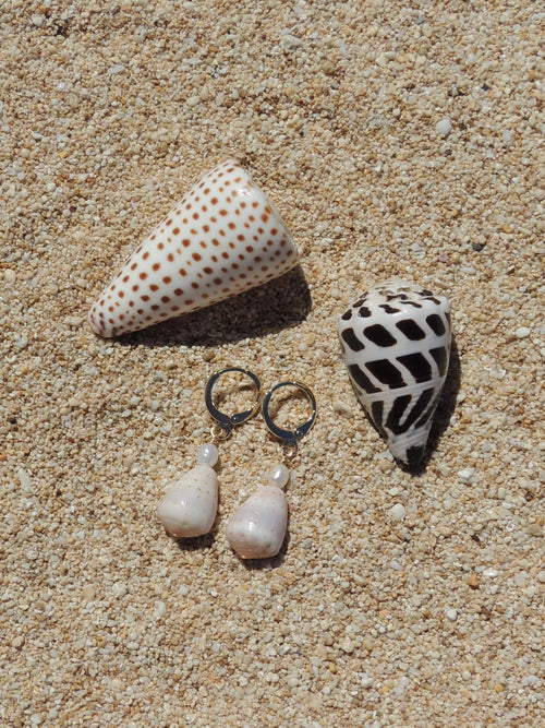 Abbreviated Cone Shell Huggies