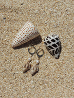 Triton Shell Huggies