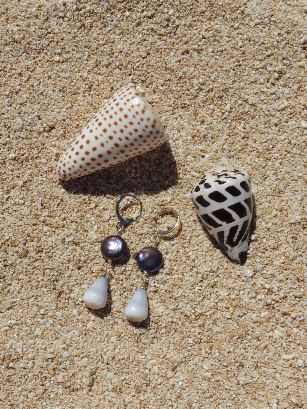 Cone Shell Huggies