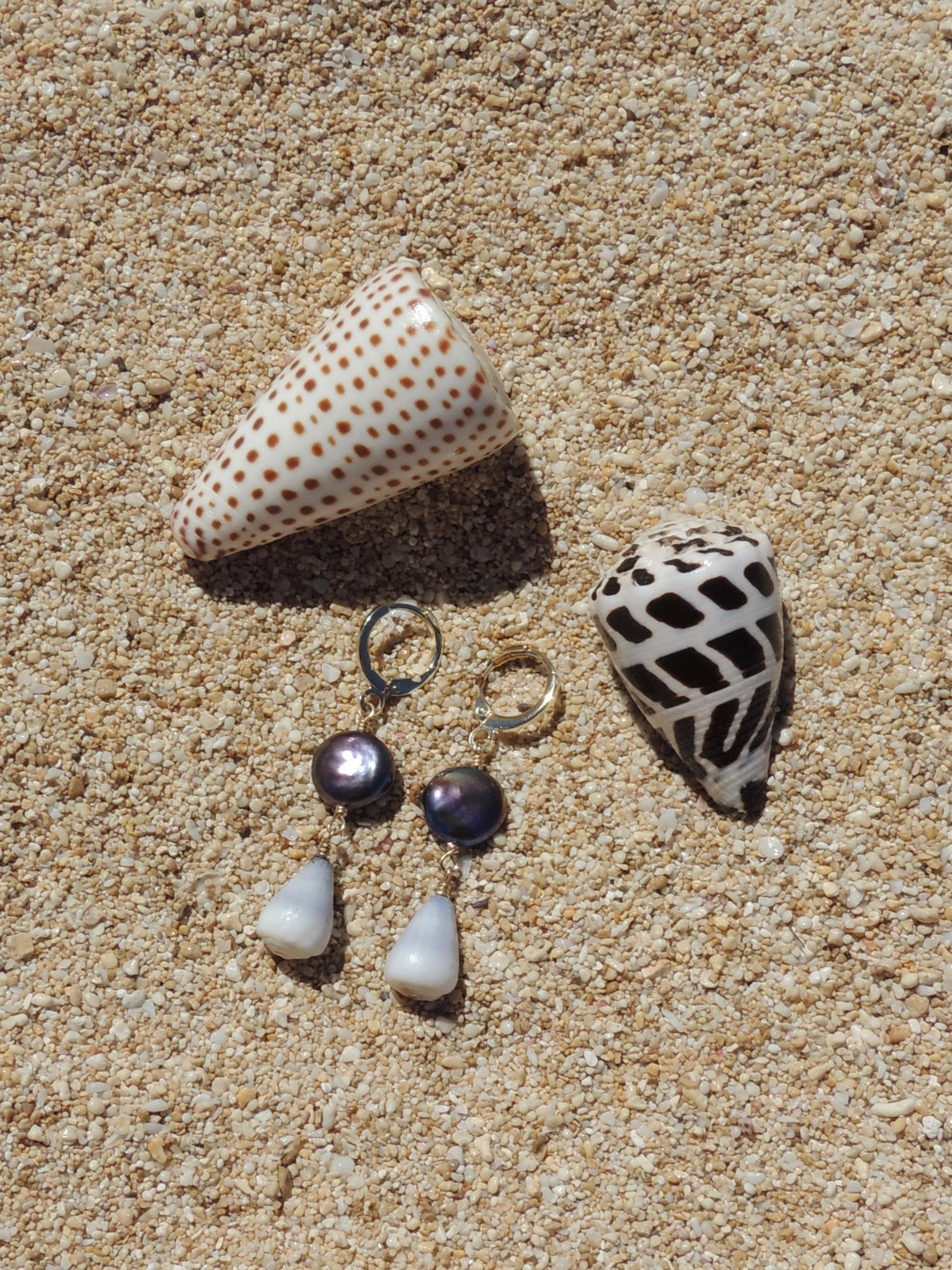 Cone Shell Huggies