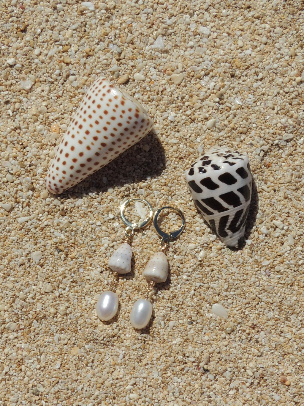 Abbreviated Cone Shell Huggies
