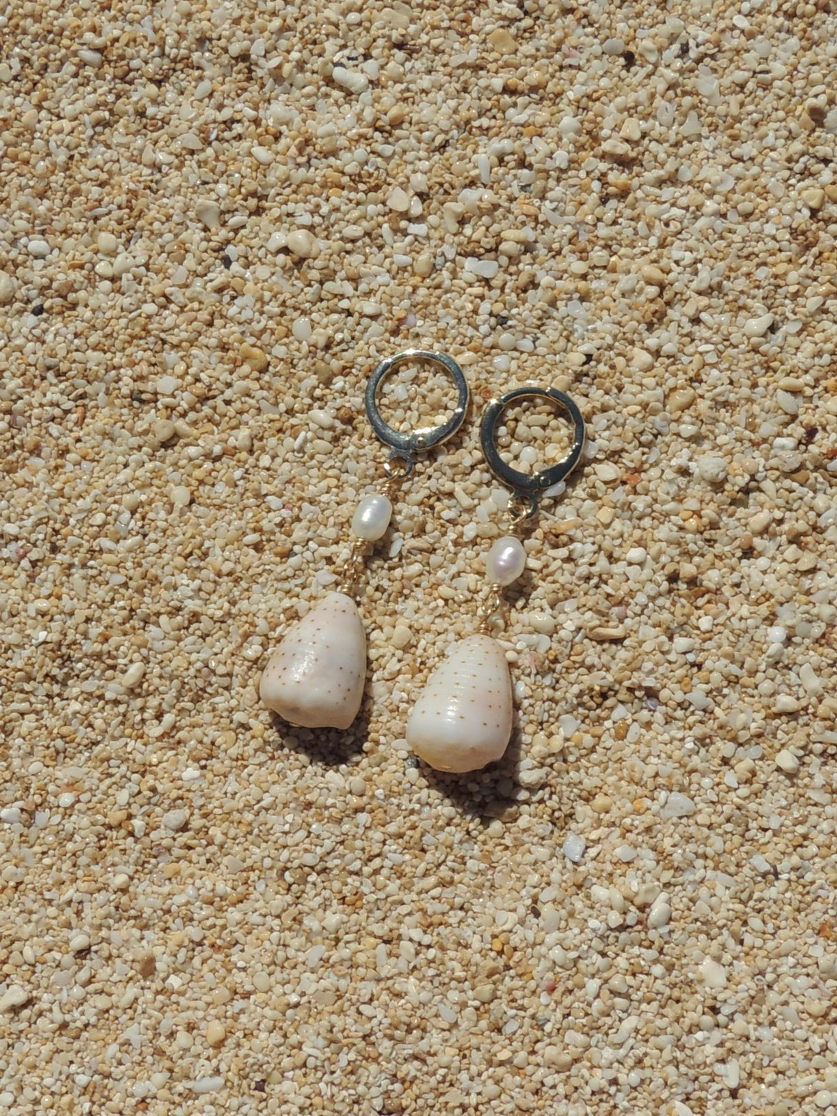Abbreviated Cone Shell Huggies