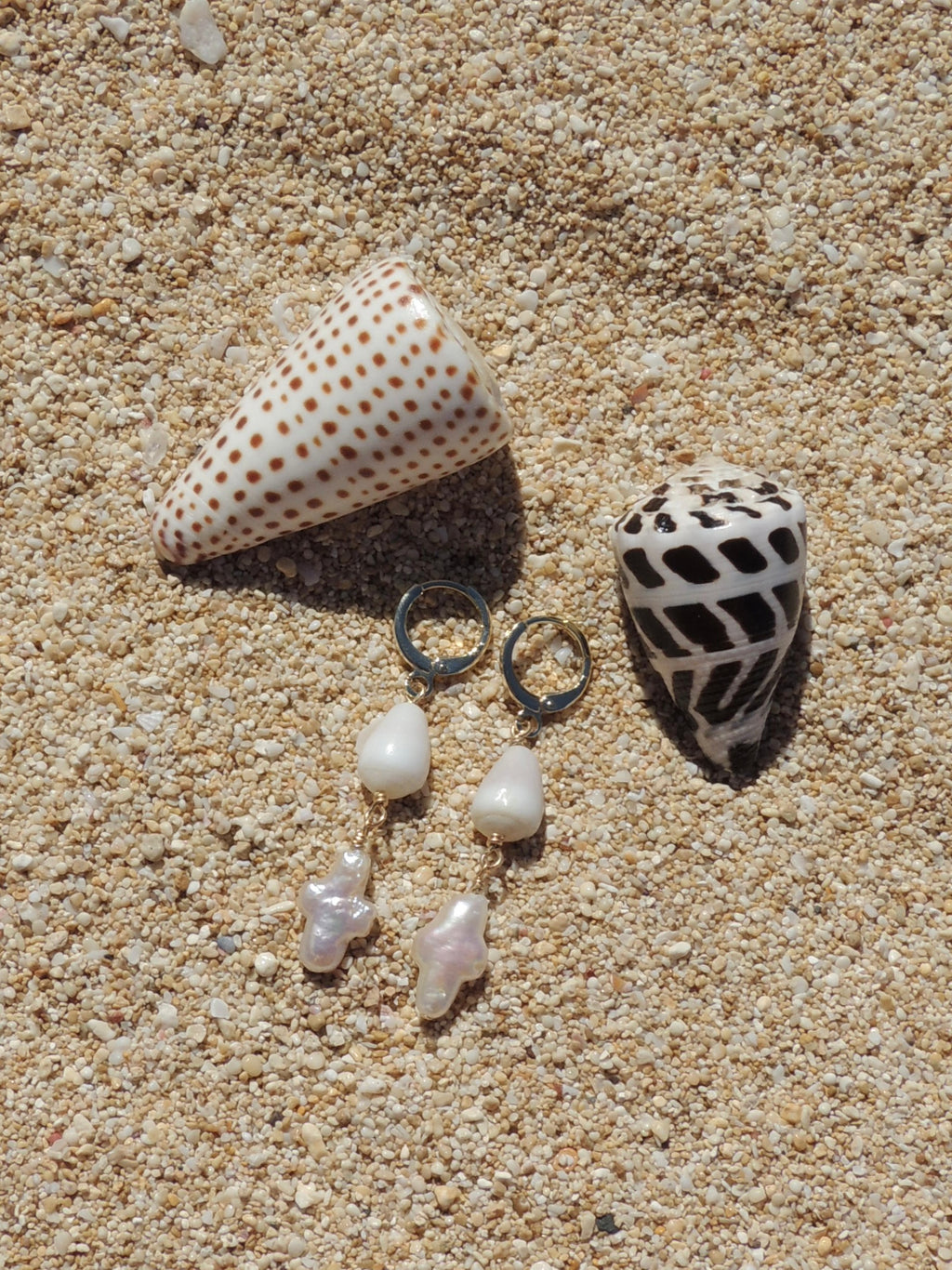 Cone Shell / Pearl Cross Huggies