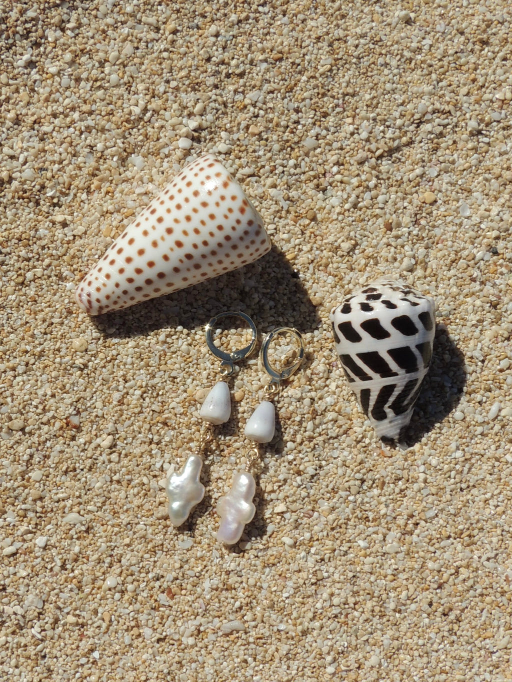Cone Shell / Pearl Cross Huggies