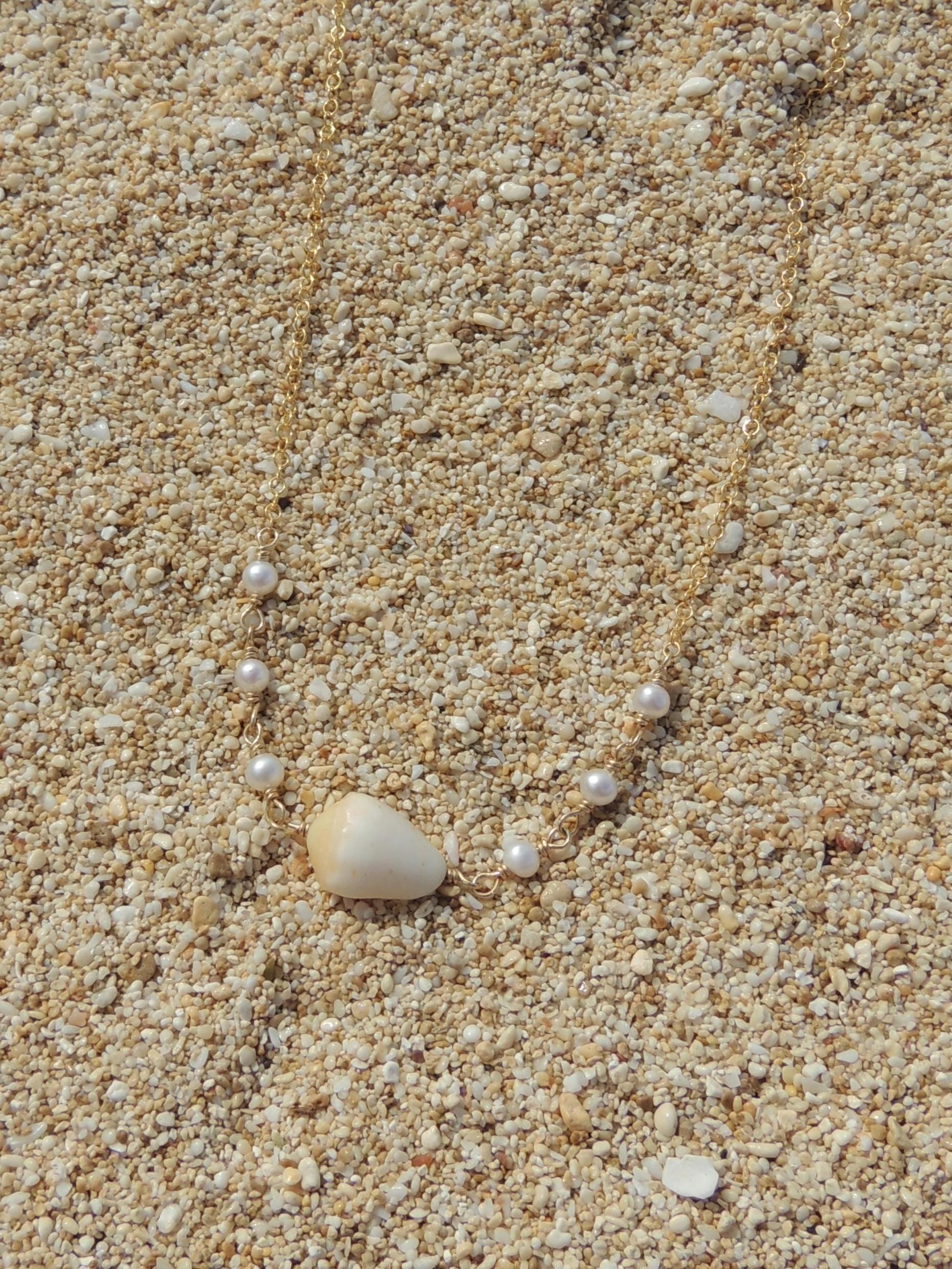 Cone Shell Choker Necklace