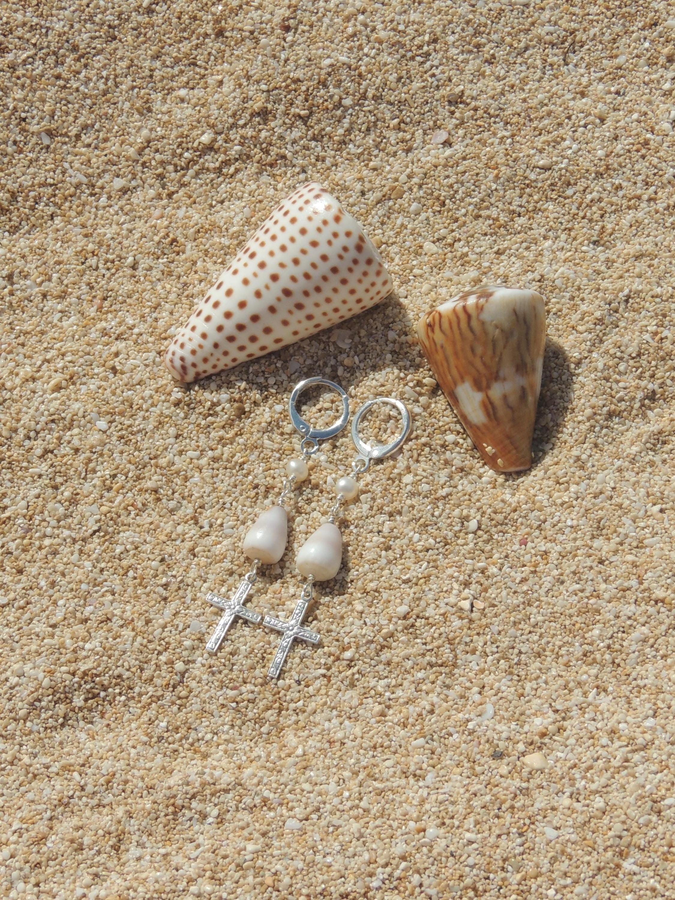 Cone Shell / Cross Charm Huggies