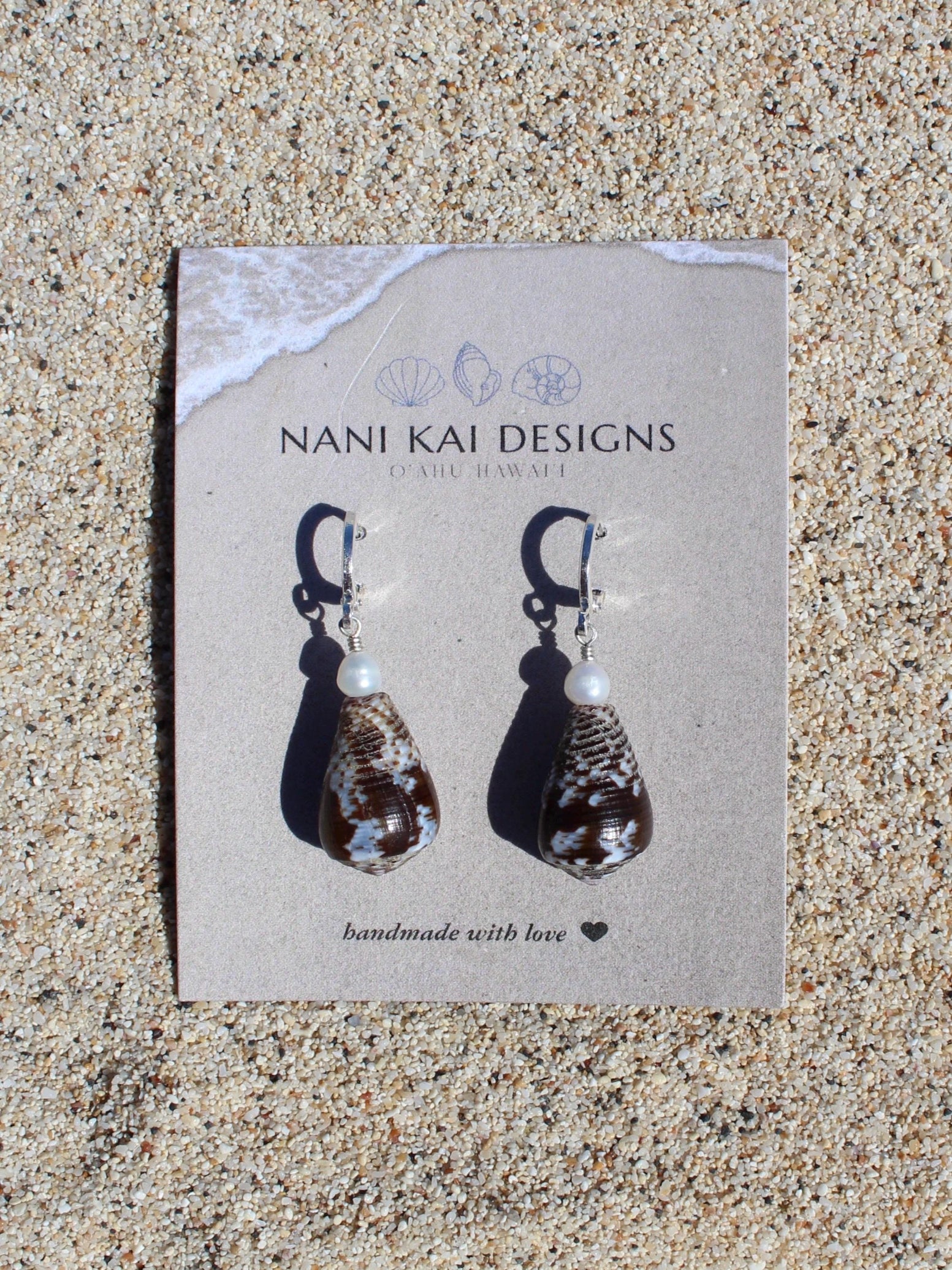 Cat Cone Shell Huggies