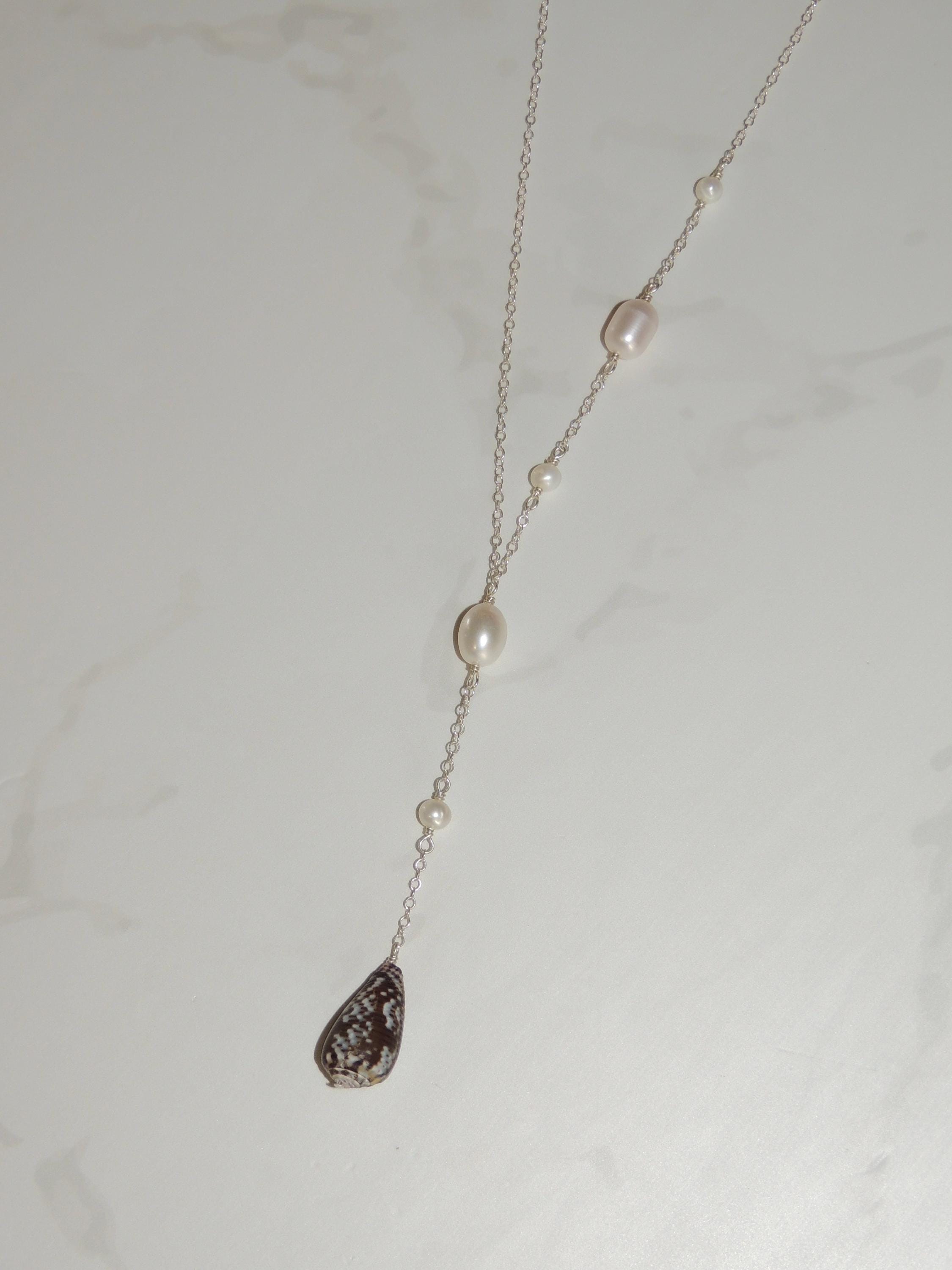 Cone Shell / One-Sided Pearl Necklace