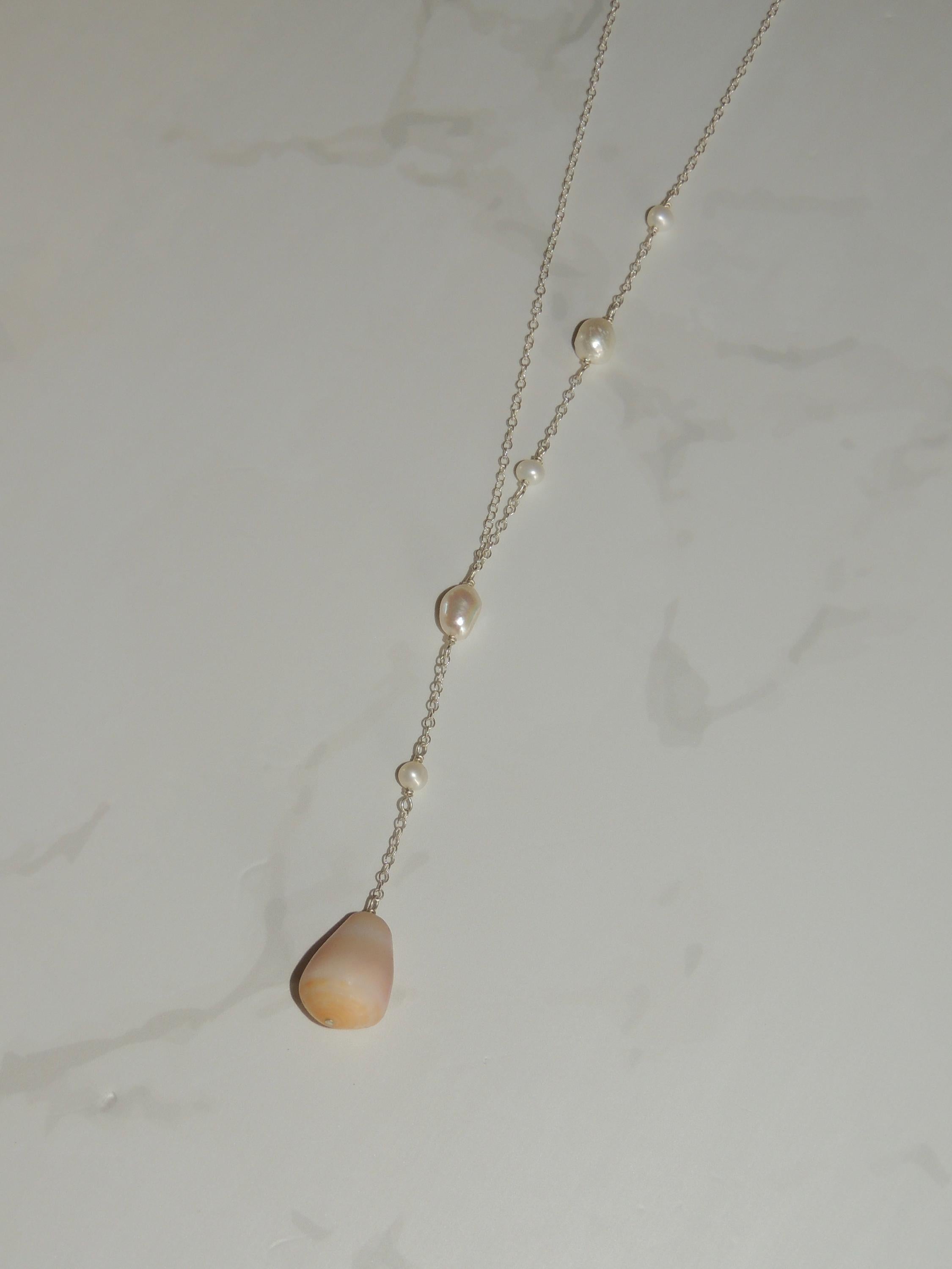 Cone Shell / One-Sided Pearl Necklace
