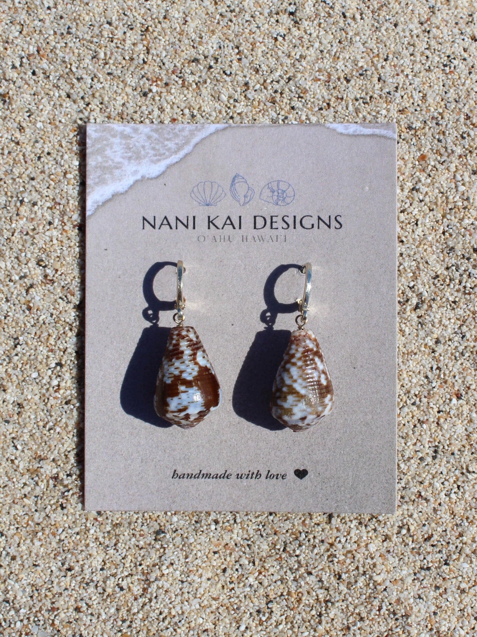 Cat Cone Shell Huggies