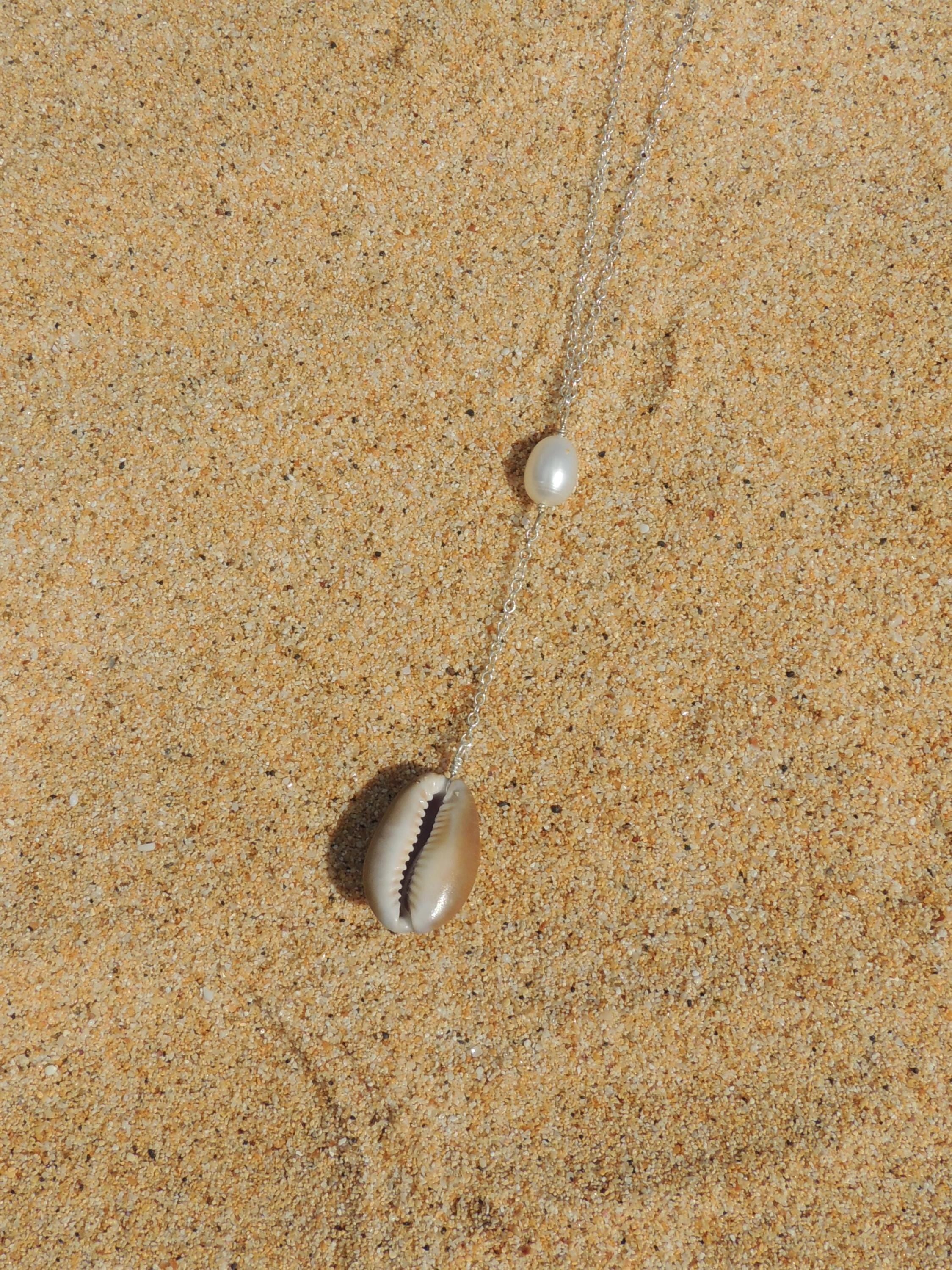Brown Cowrie Shell Lariat Necklace