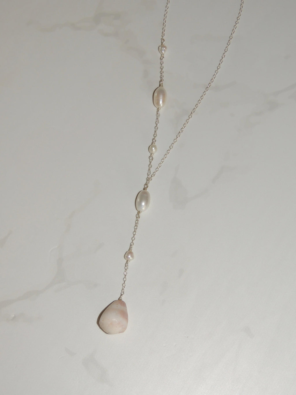 Cone Shell / One-Sided Pearl Necklace