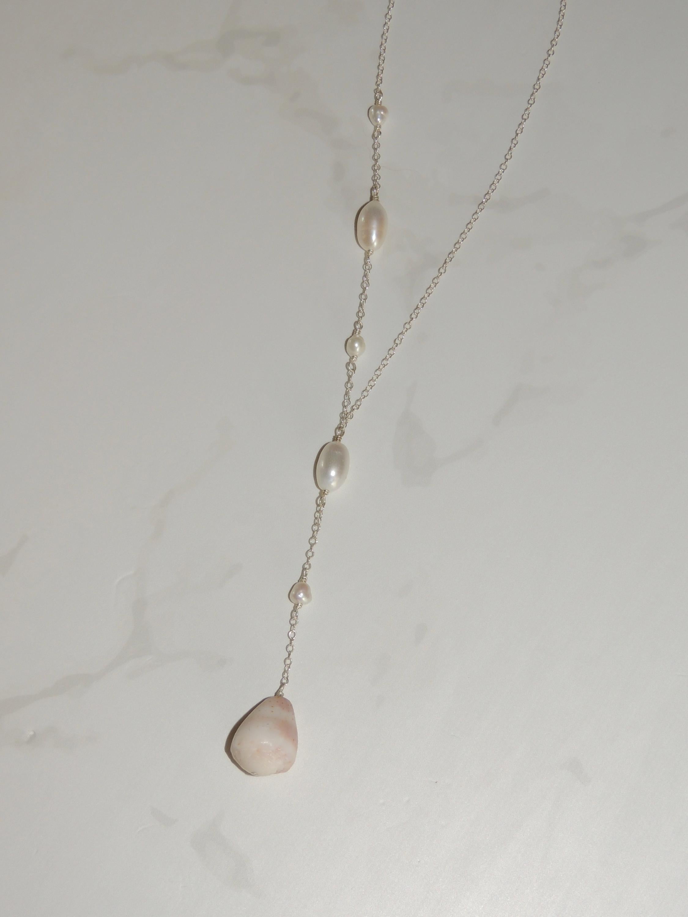 Cone Shell / One-Sided Pearl Necklace