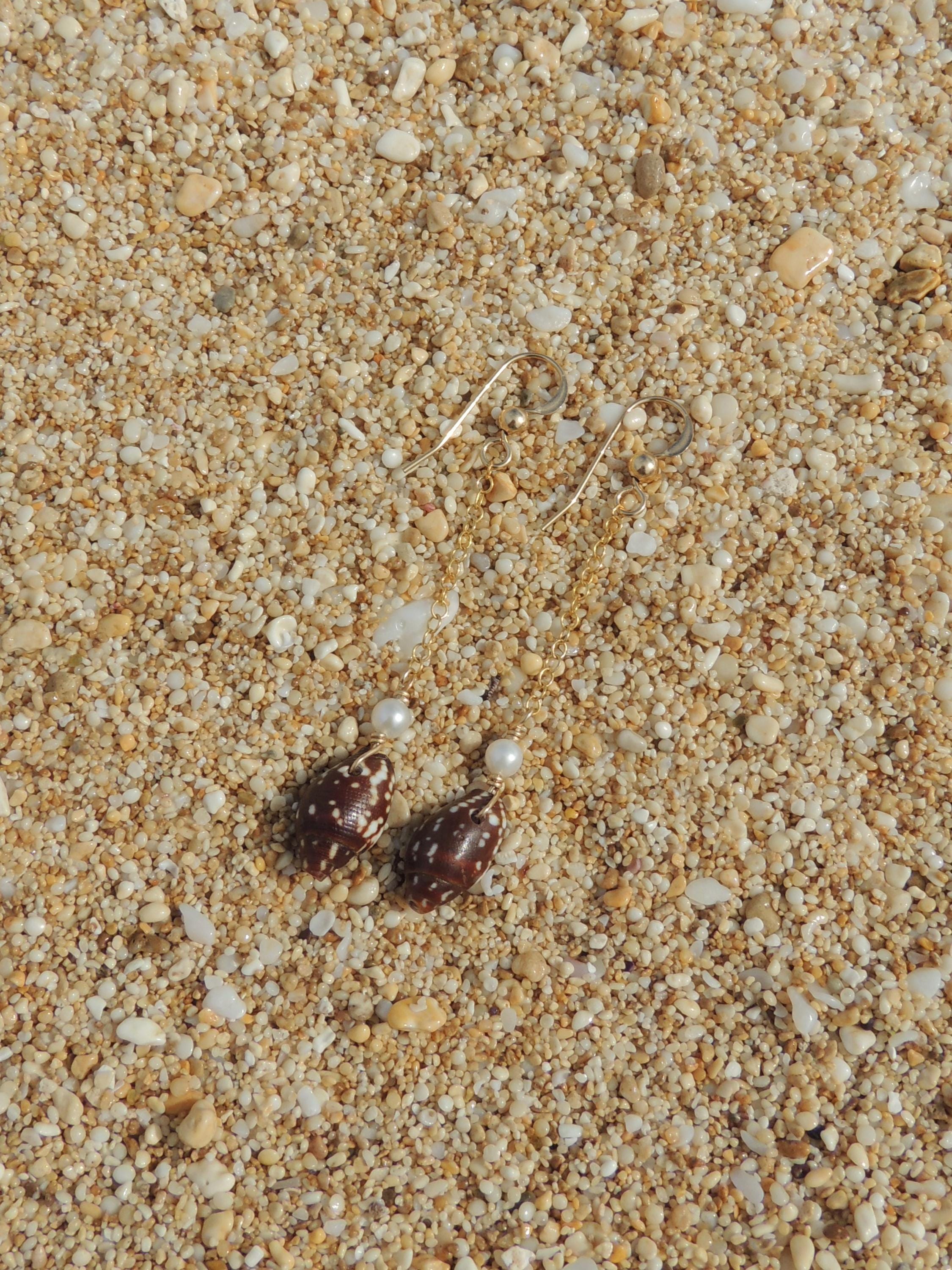 Brown Shell Chain Earrings
