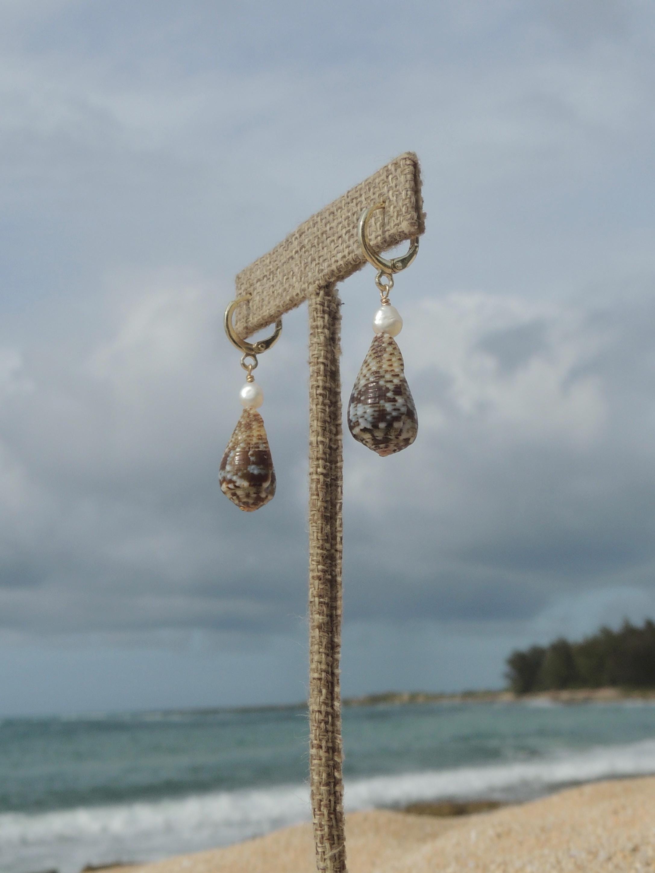 Cat Cone Shell Huggies