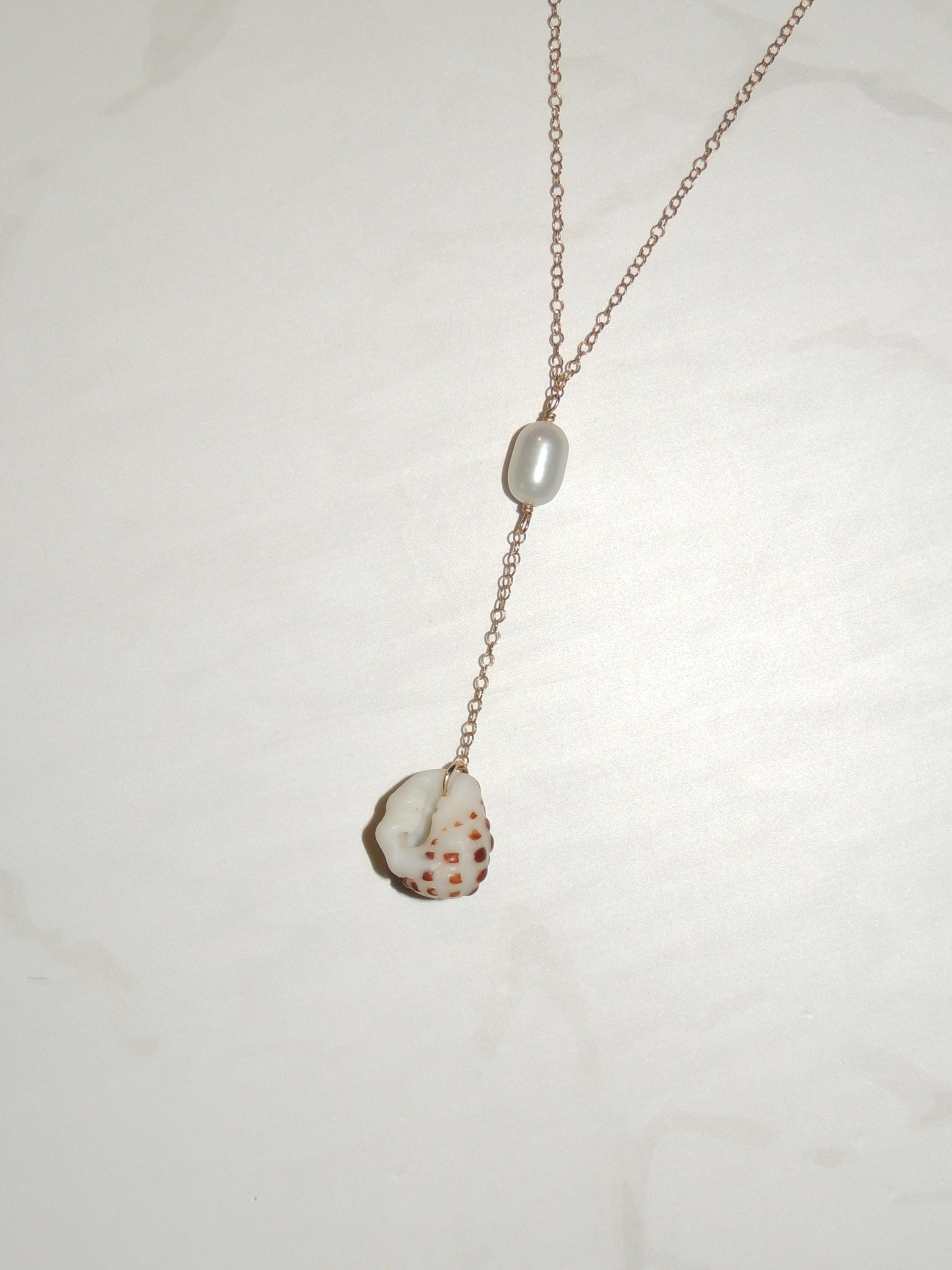Drupe Shell Lariat Necklace